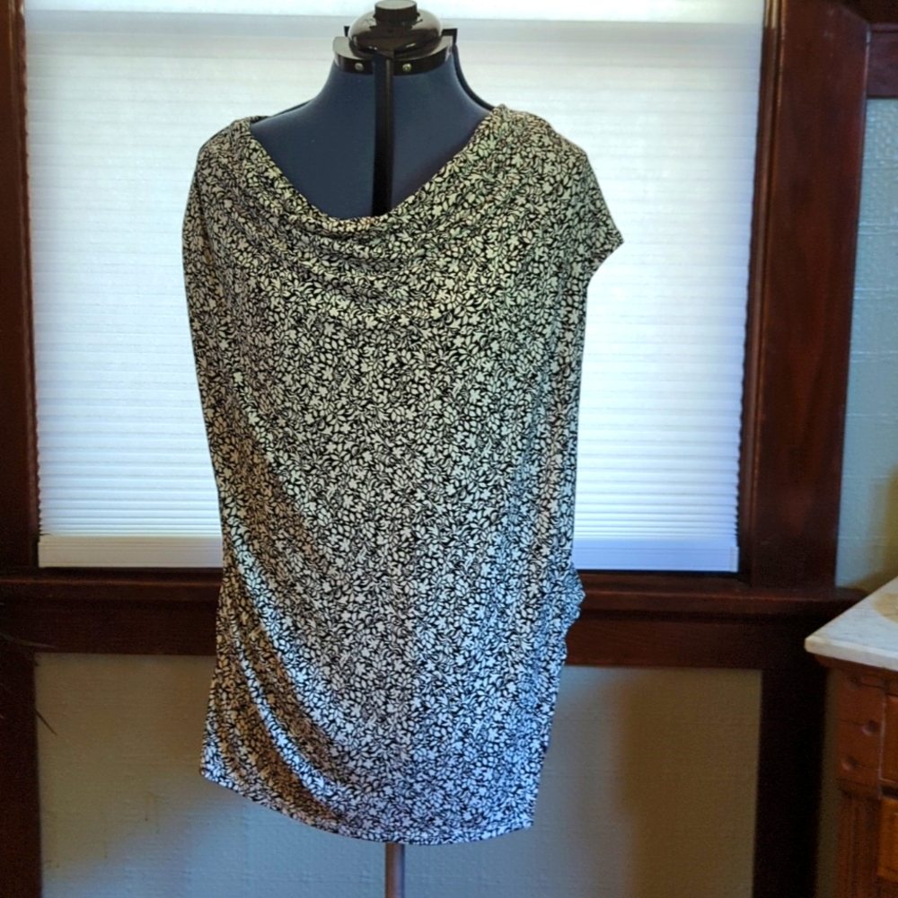 Sleeveless jersey drape top